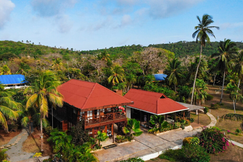 Miraflores Hotel Boutique: Un Oasis de Encanto y Cultura en San Andrés